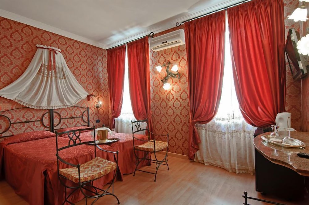 Residenza Antica Roma Hotel 11/25