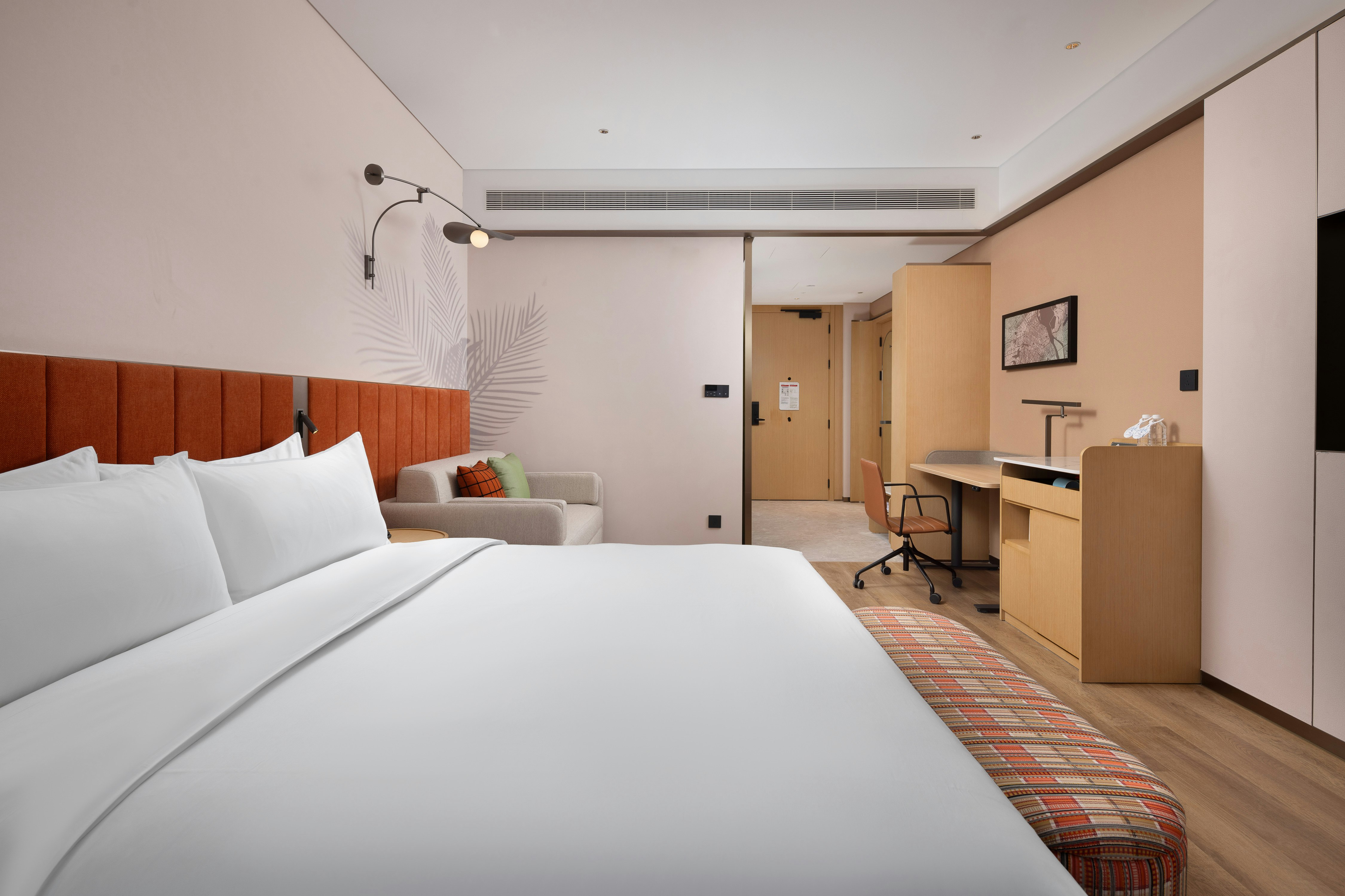 ROOM, KING BED, ACCESSIBLE