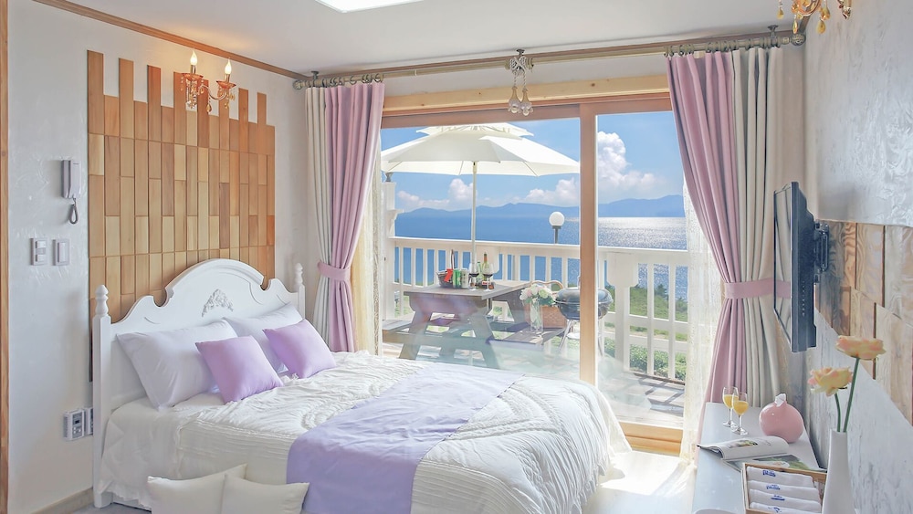 Namhae Bel Vienne Pension 13/50