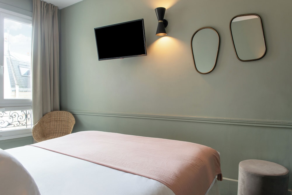 SUPERIOR, DOUBLE BED