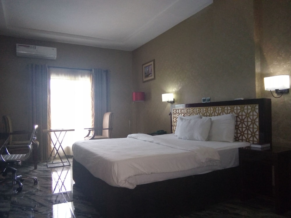 Adig Suites 7/31