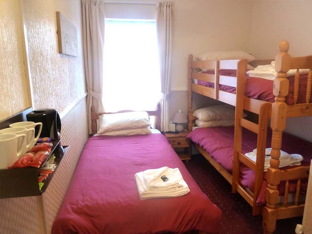 Delamere Hotel 8/29