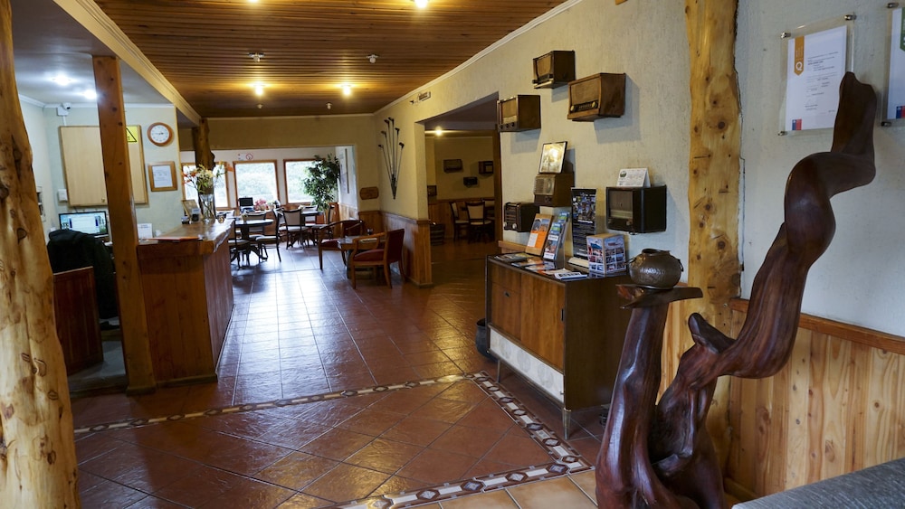 Borde Lago Hotel 9/50