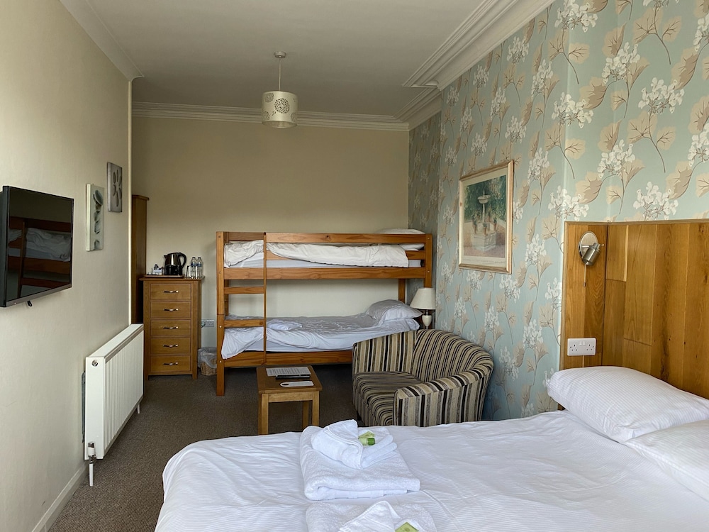 Cairn House 16/48