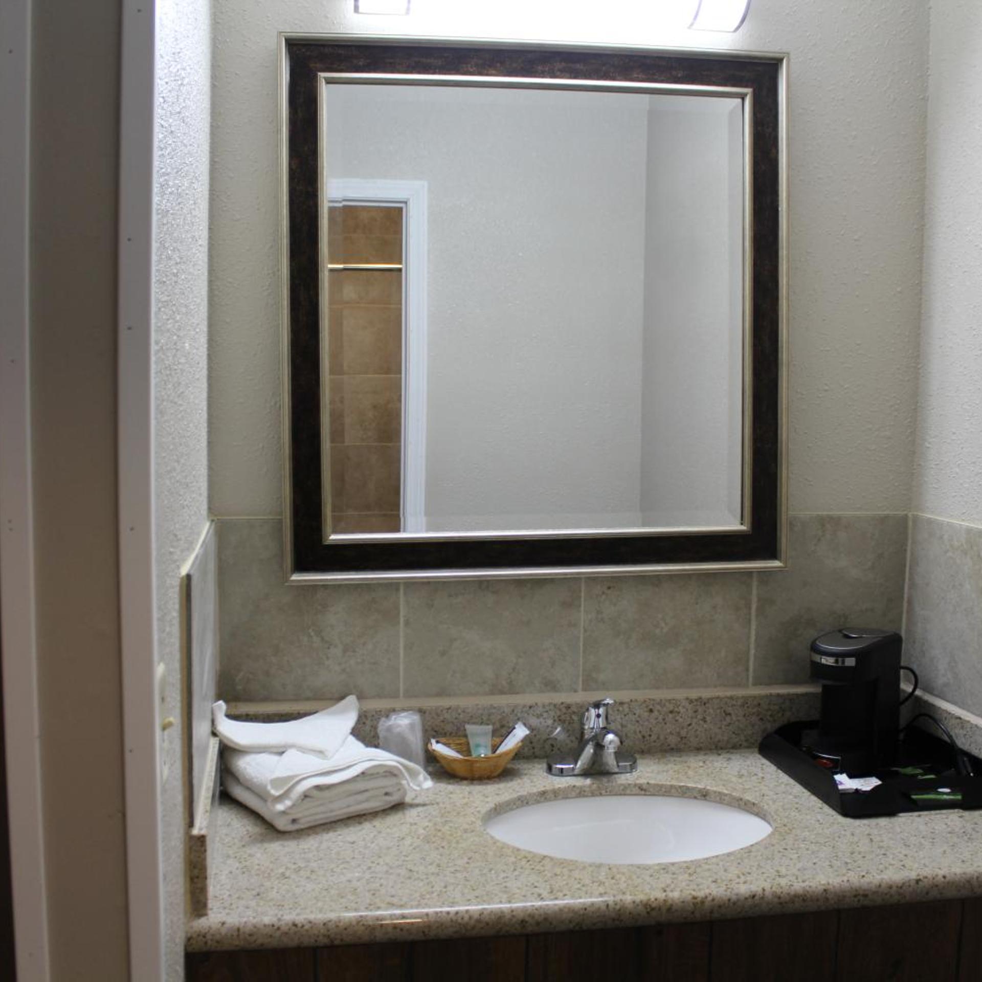 Regency Inn 28/31