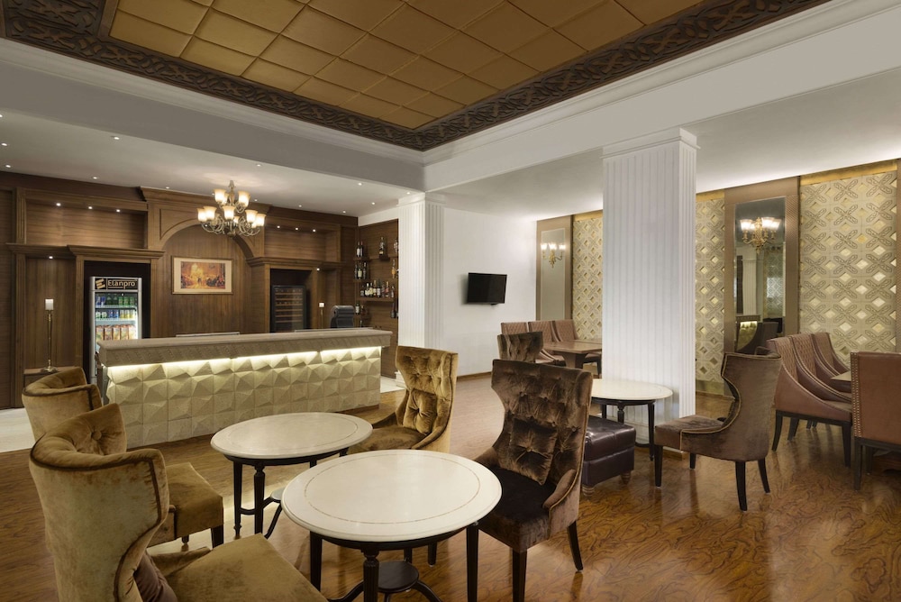 Ramada Plaza by Wyndham Chandigarh Zirakpur 47/58