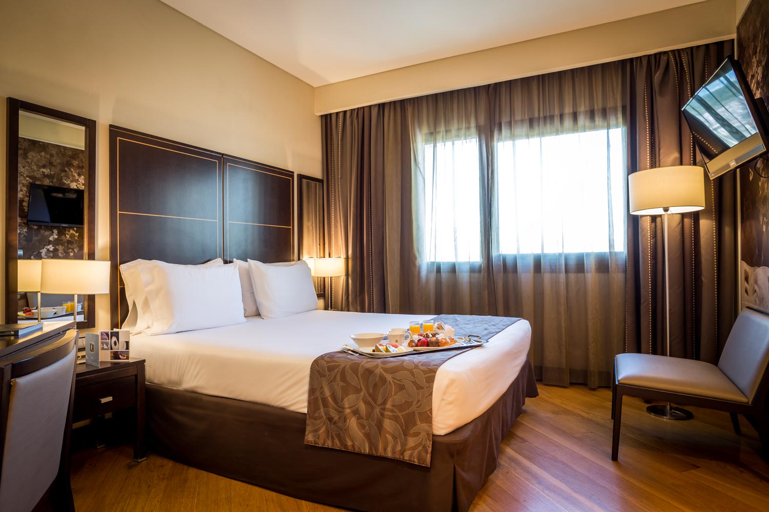 Room, Double Bed