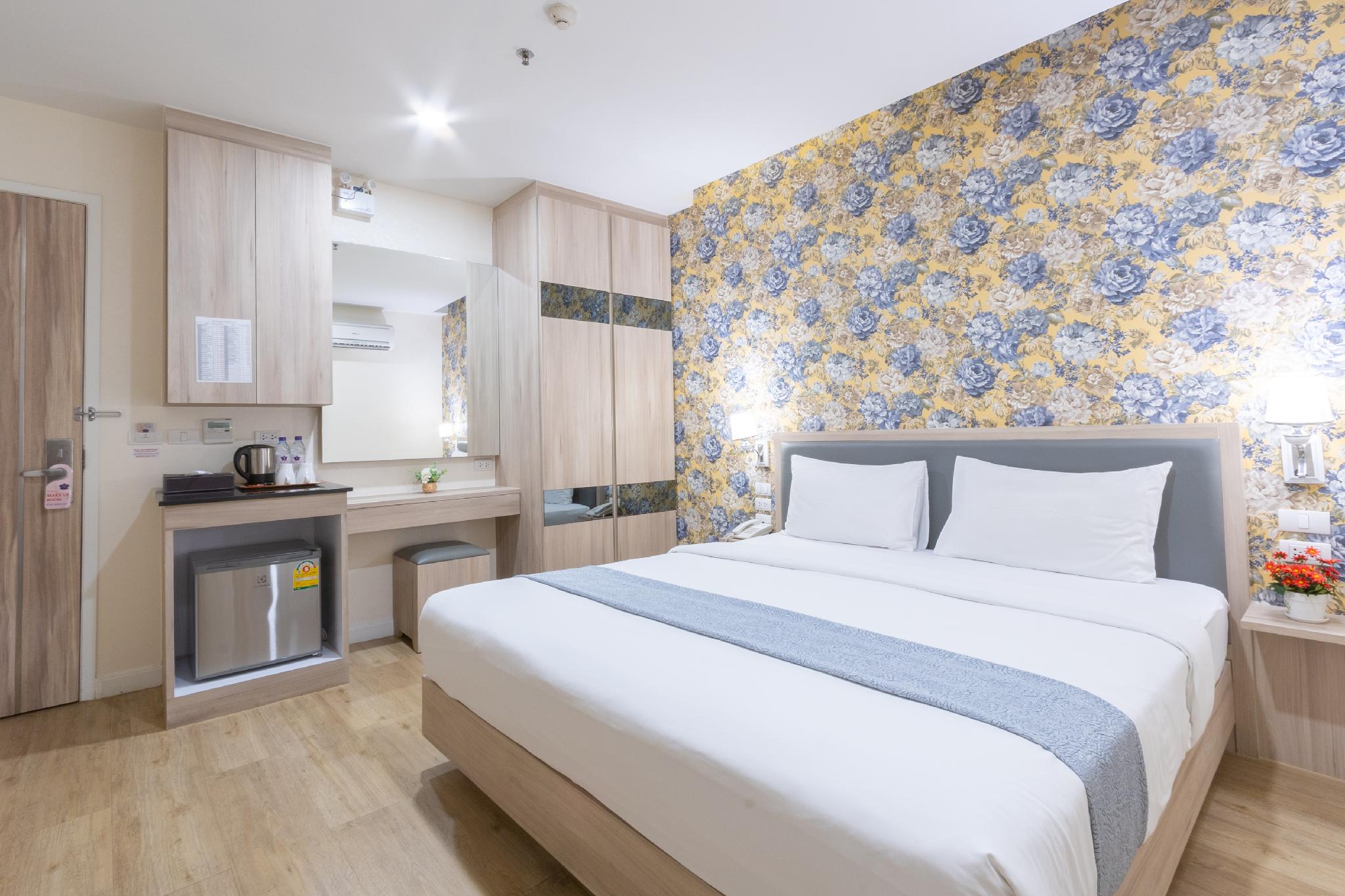 Superior, Double Bed, No Window