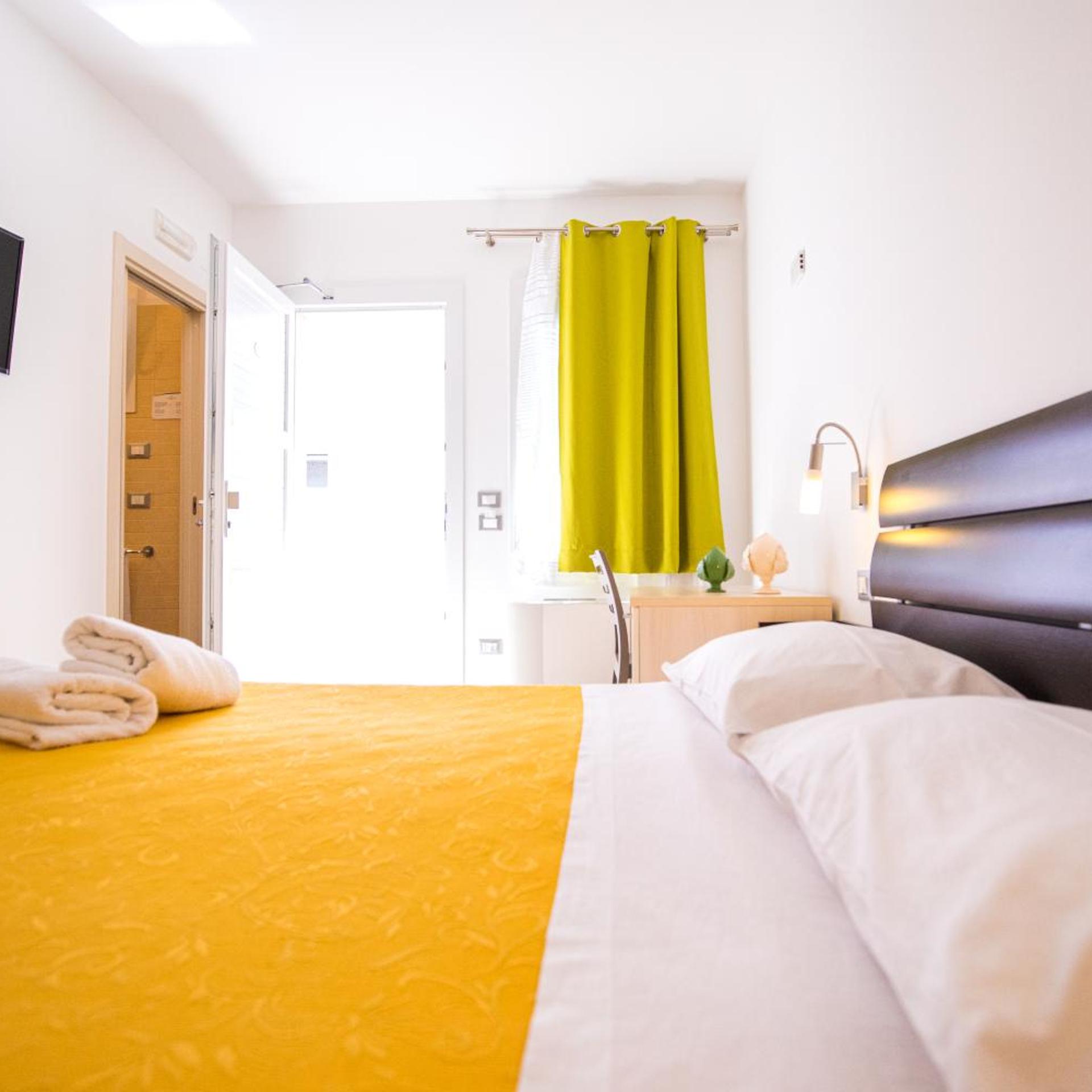 Room, Double Bed