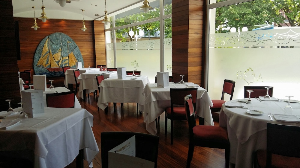 Hotel Ilunion San Sebastian 60/74