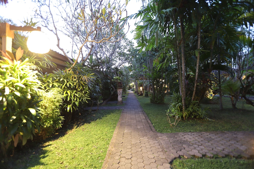 BUMI AYU BUNGALOWS 49/66