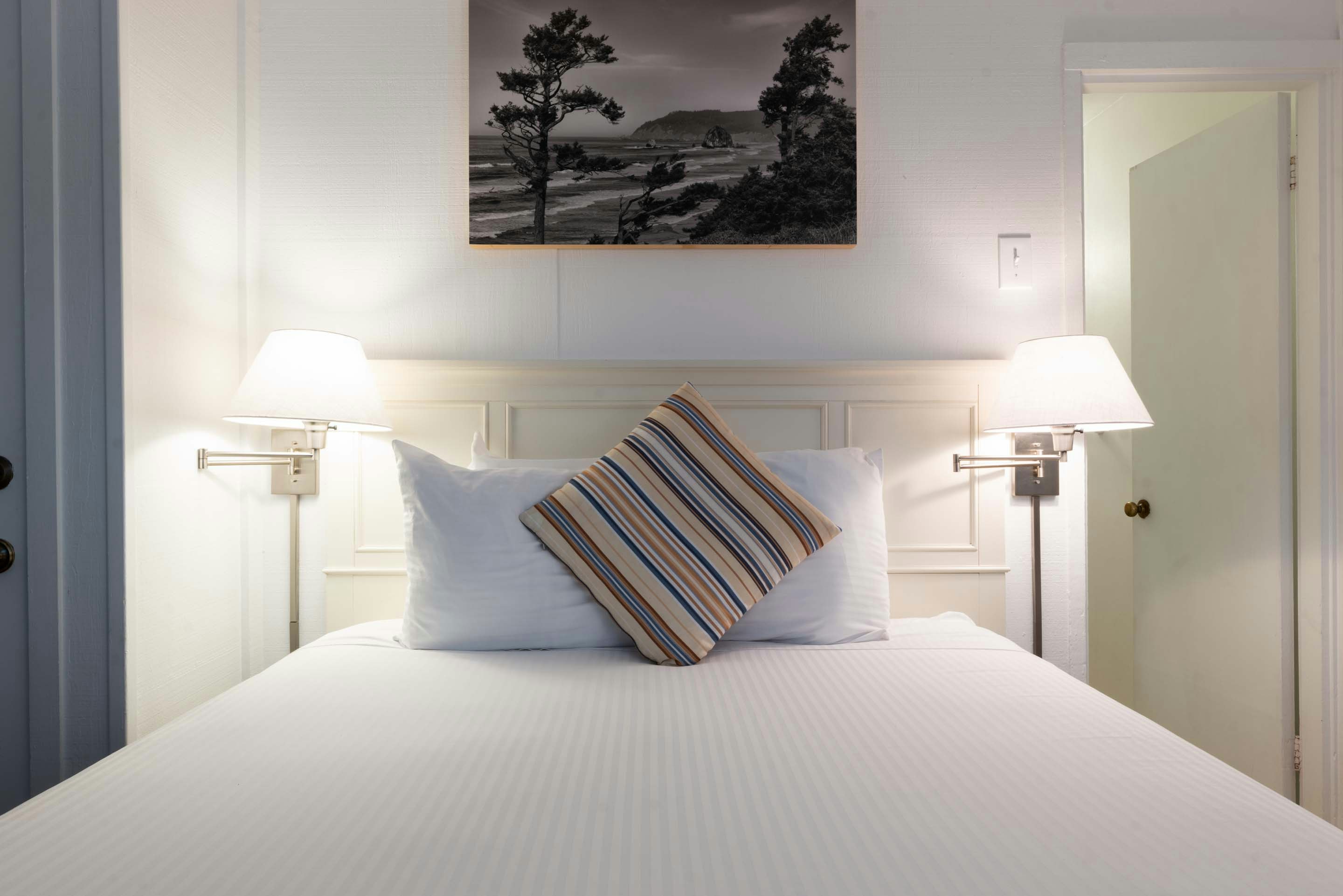 Cannon Beach Hotel Collection 21/39