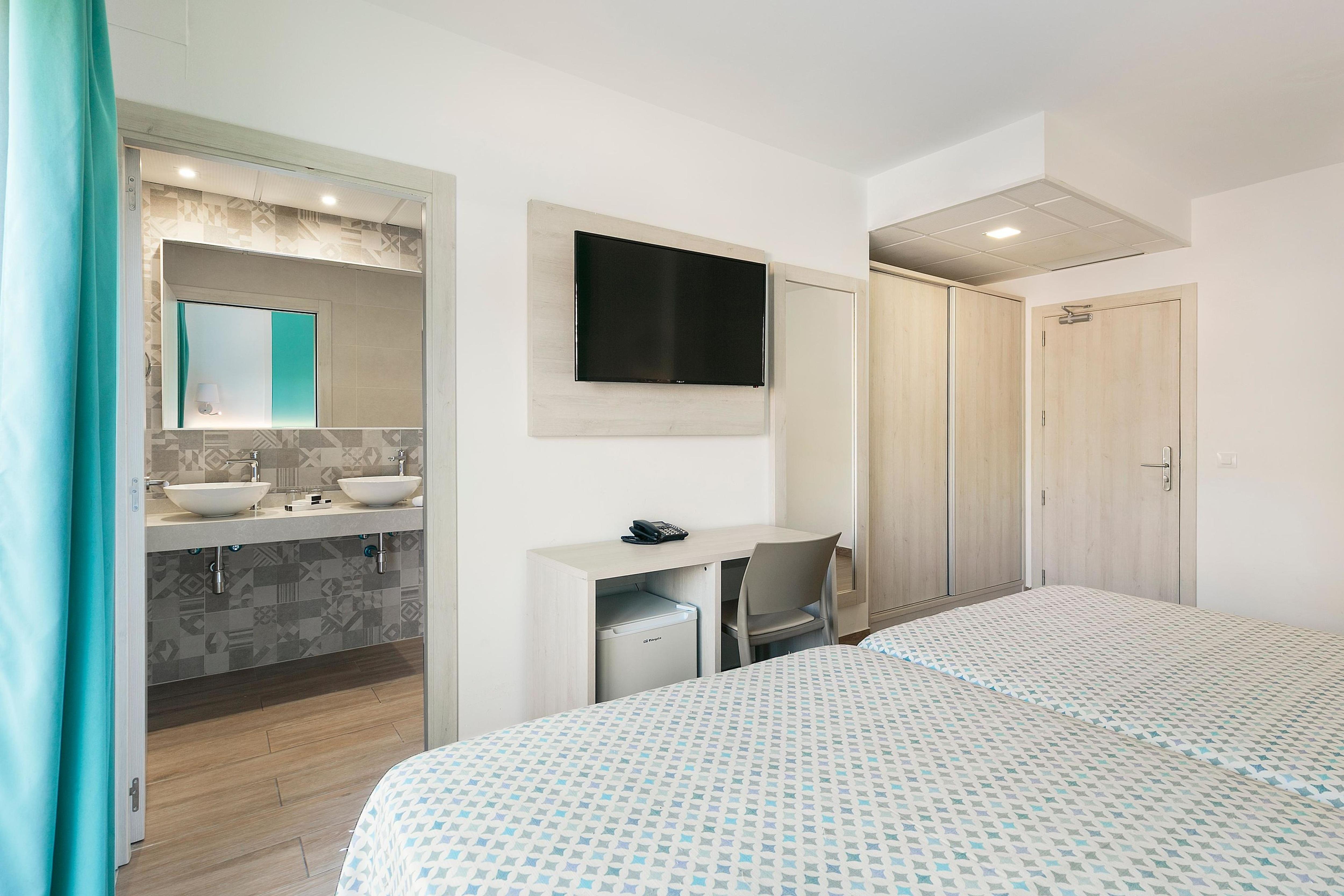 Standard, Single, Balcony or Terrace