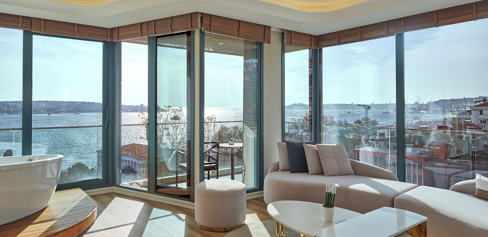 Ciragan Hotel Bosphorus Istanbul 49/68