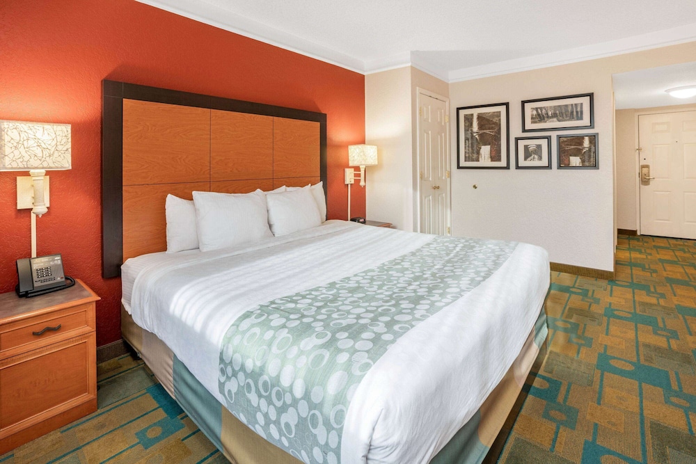 La Quinta Inn & Suites by Wyndham Seattle Sea-Tac Airport 18/48