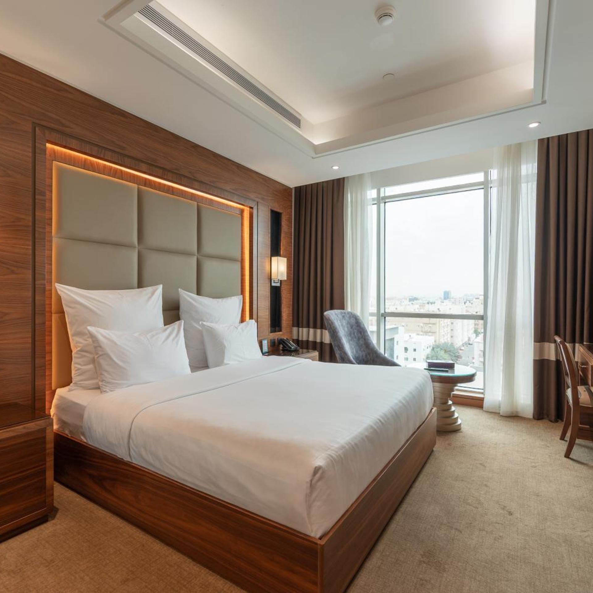 فندق ويك اند صاري(Weekend Hotel Sari) 21/80