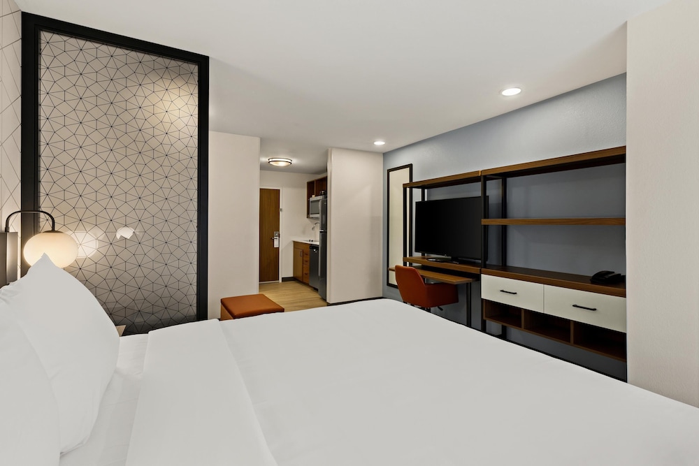 Everhome Suites Yuma East I-8 8/50