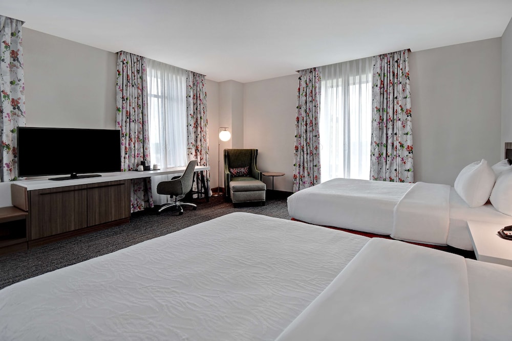 Hilton Garden Inn Kalamazoo Downtown 21/58
