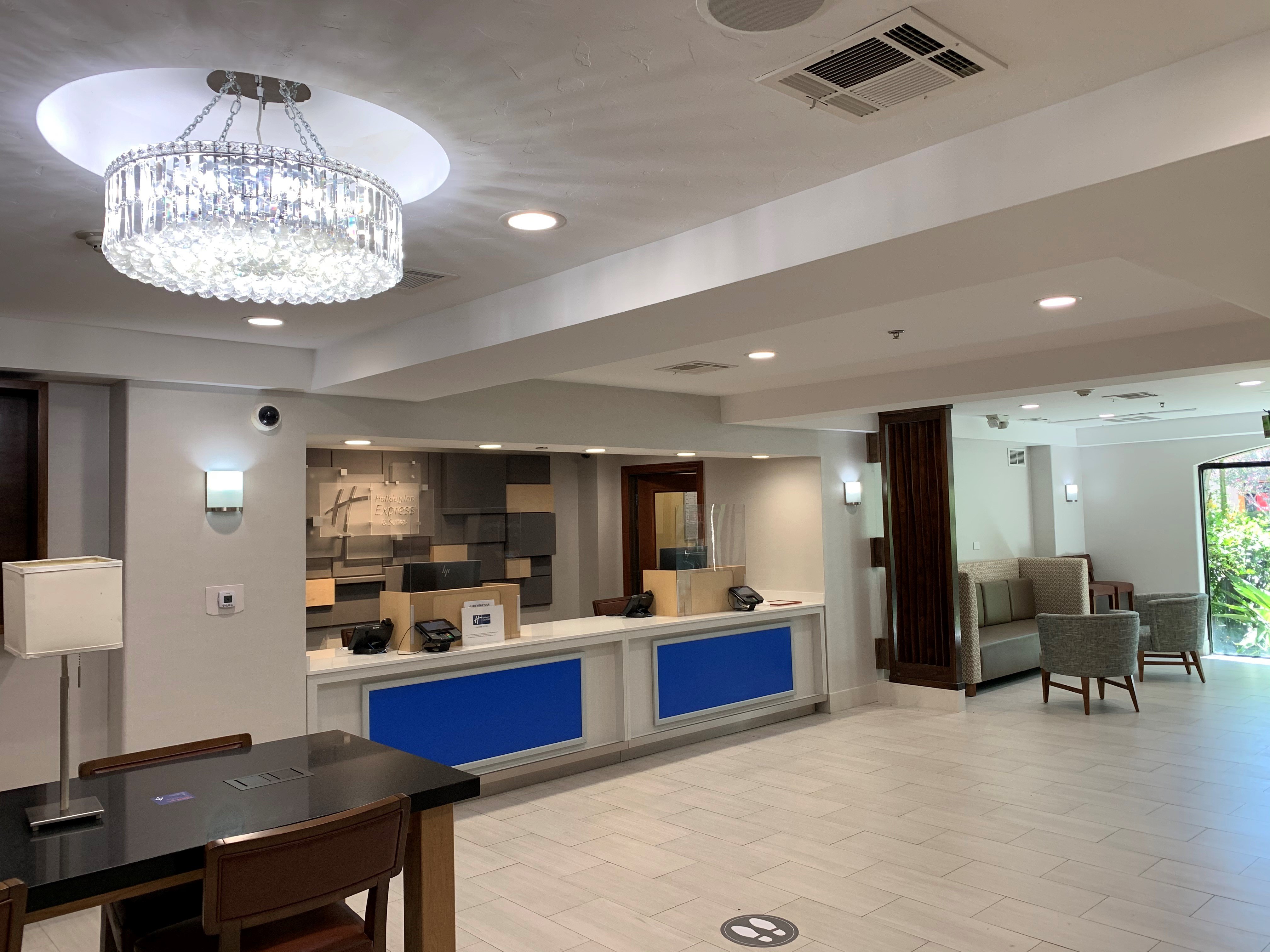 Holiday Inn Express Hotel And Suites Woodland Hills 7/52
