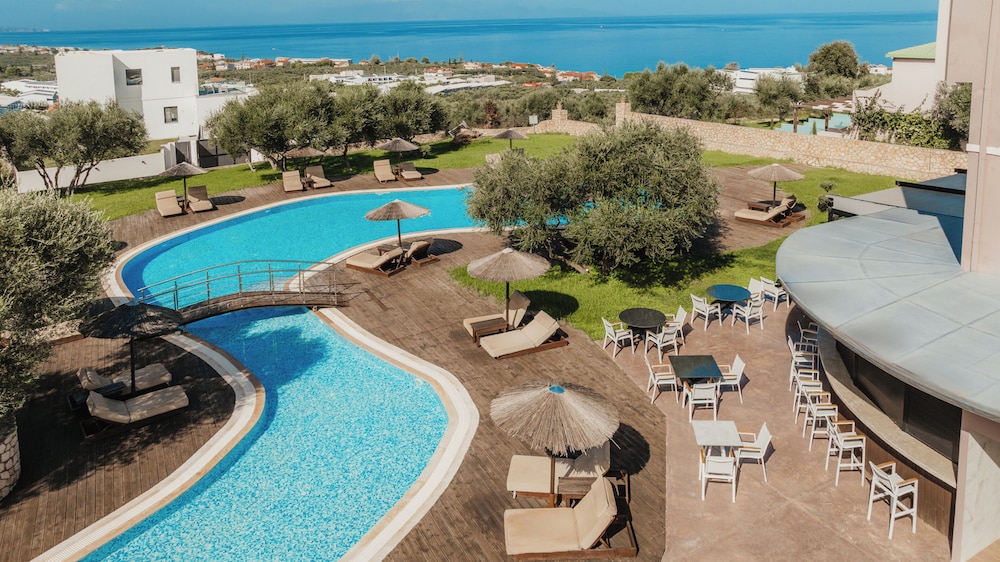 Elegance Luxury Executive Suites - Adults Only 53/58