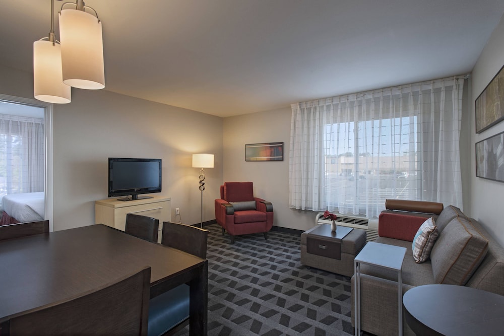 TownePlace Suites Fayetteville Cross Creek 25/35