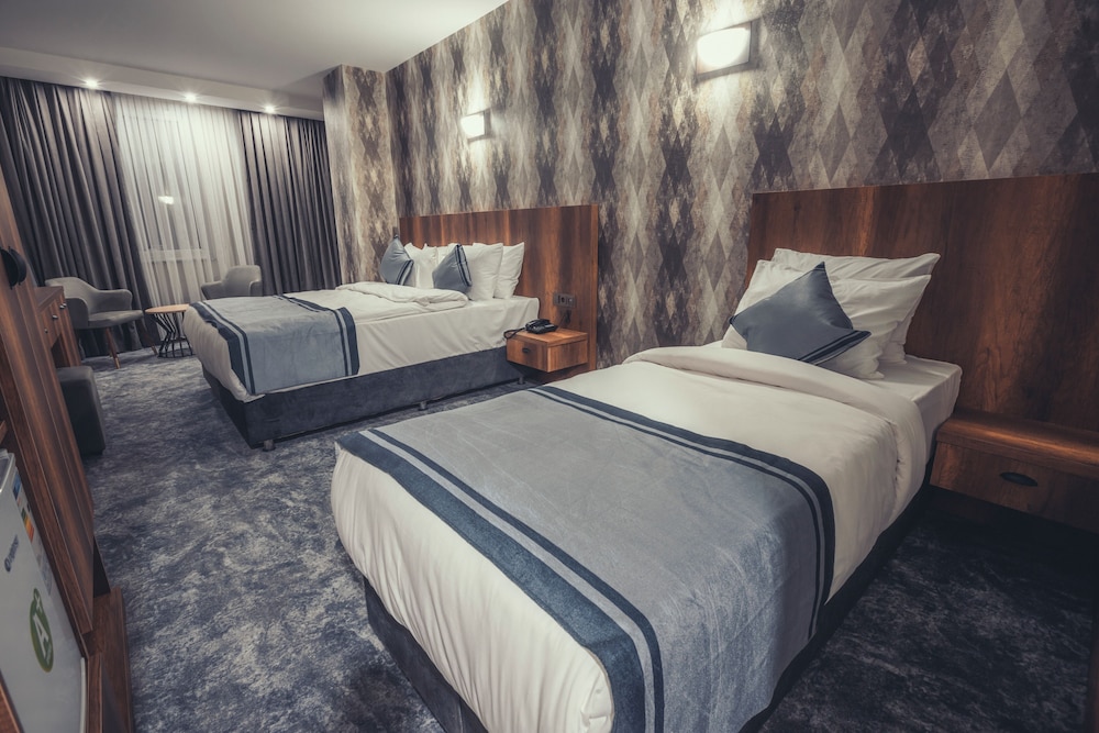 Airport Express Hotel 15/40