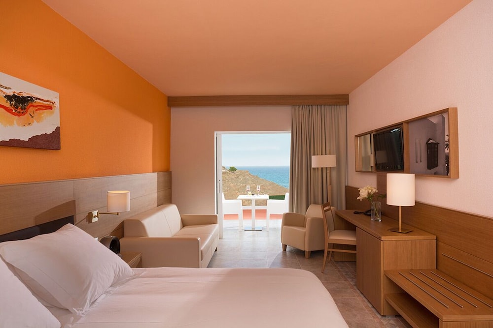 Standard, Single, Double Bed, Sea View, Adult Only, Balcony 4/8