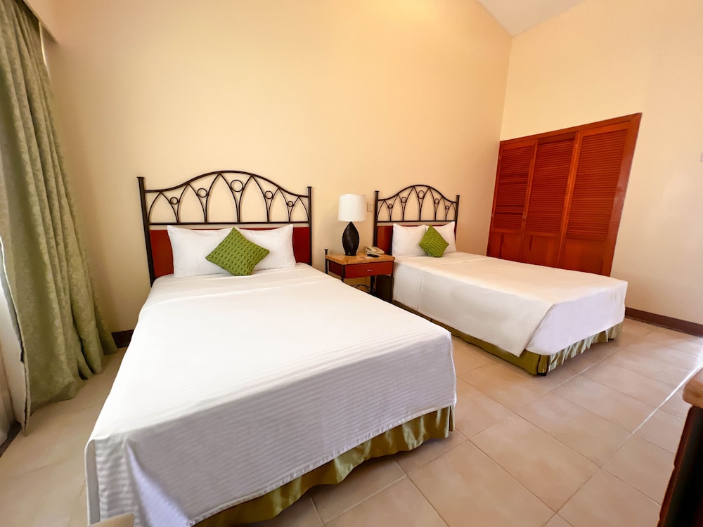 Villa Mercedes San Cristobal 26/75