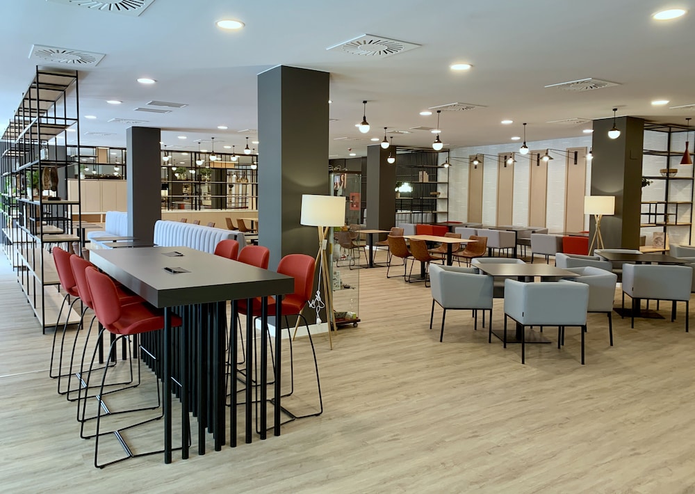 Ramada by Wyndham Valencia Almussafes 41/56