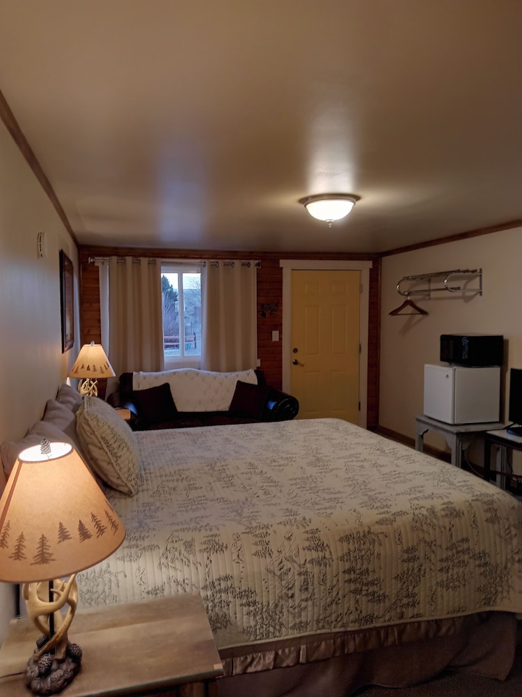 El Rancho Motel 17/51