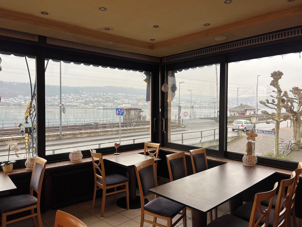 Hoteltraube Rudesheim 49/50