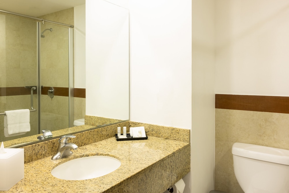 Wyndham Garden Cancun Downtown 21/43