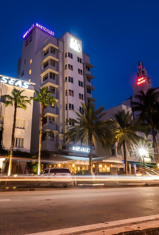 Marseilles Hotel 5/75