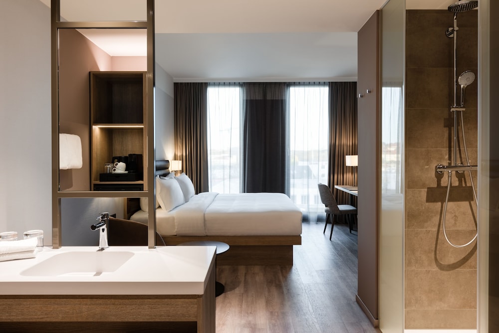 AC Hotel by Marriott Wuerzburg 42/43