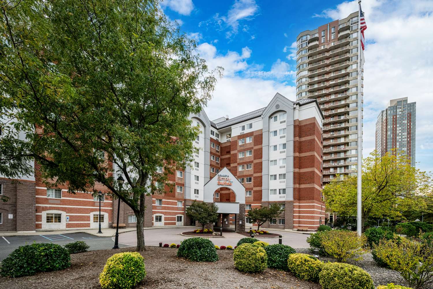 Sonesta Simply Suites Jersey City 41/42