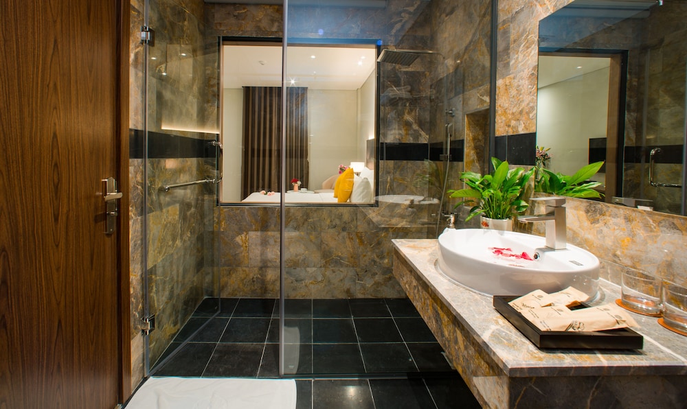 Phu Thang Grand Hotel 46/50