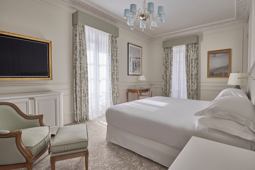 Collection, Classic, Deluxe, King Bed
