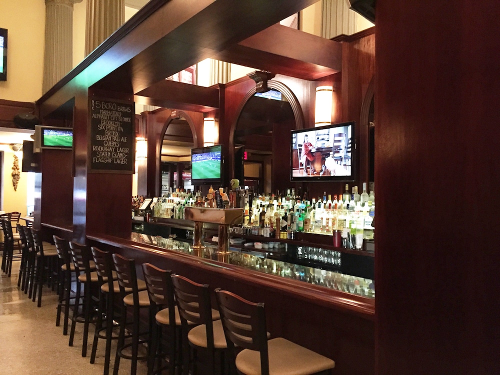 The Gregorian Hotel 39/50