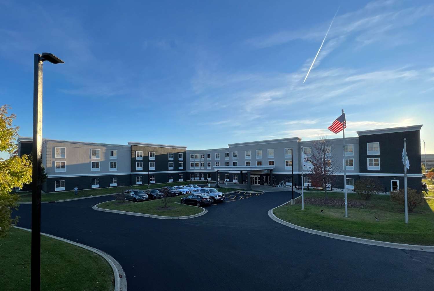 La Quinta Inn & Suites by Wyndham Oshawa 44/48