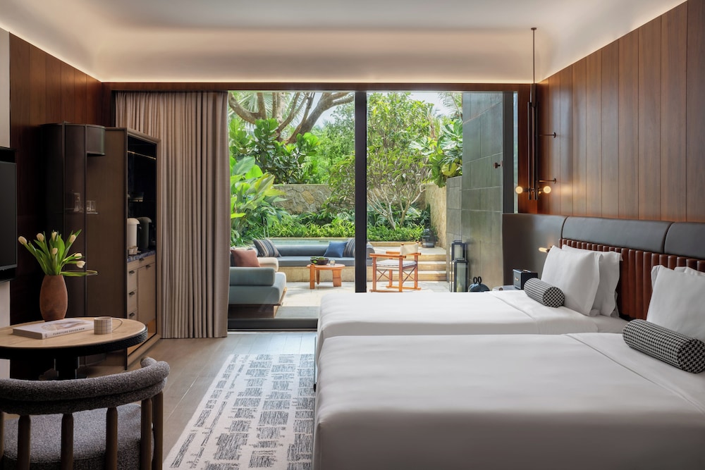 Essential, 2 Queen Beds, Plunge Pool