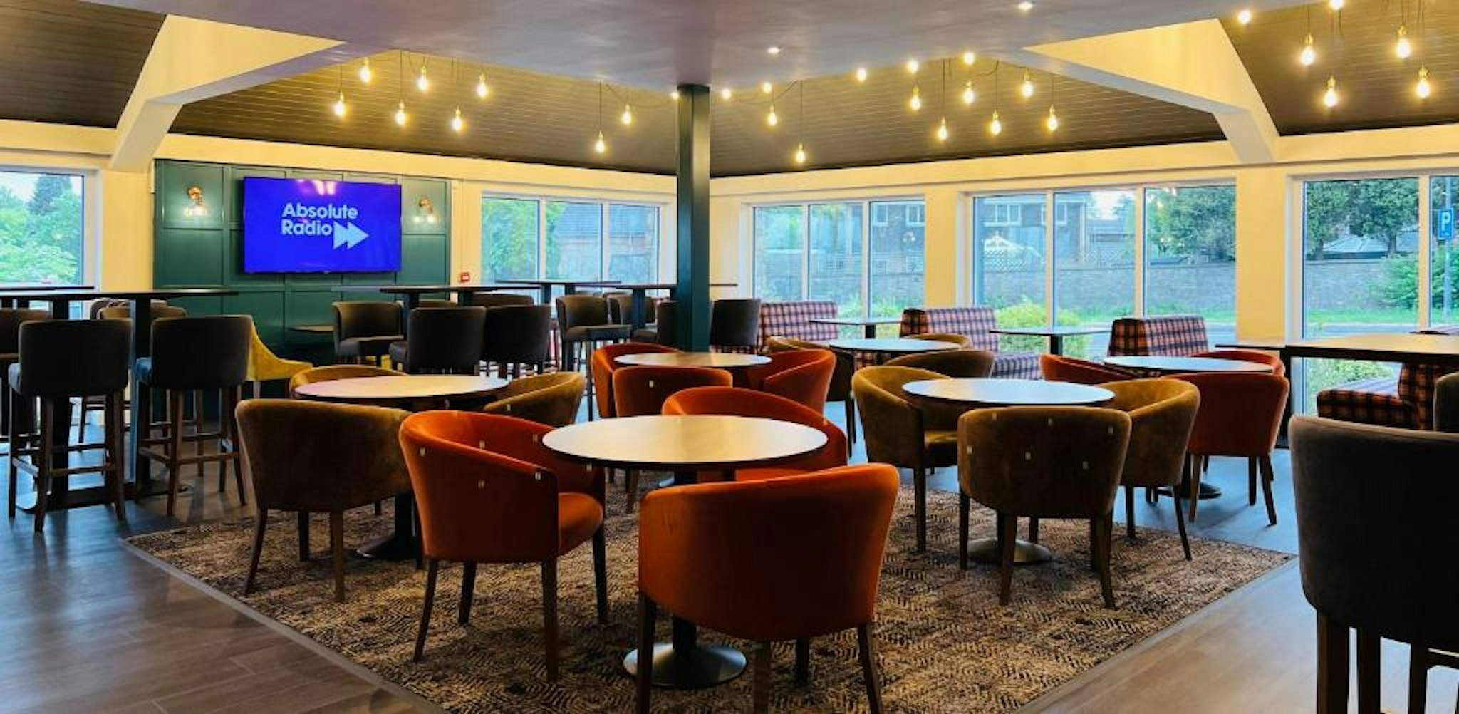 Almondsbury Interchange Hotel 27/31