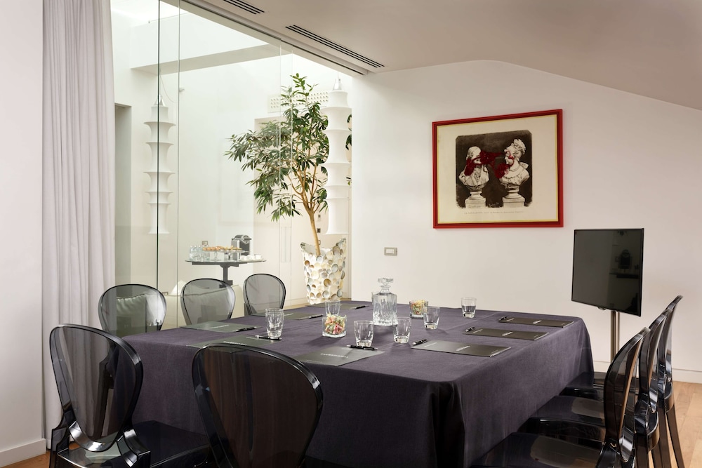 Palazzo Montemartini Rome, A Radisson Collection Hotel 66/77