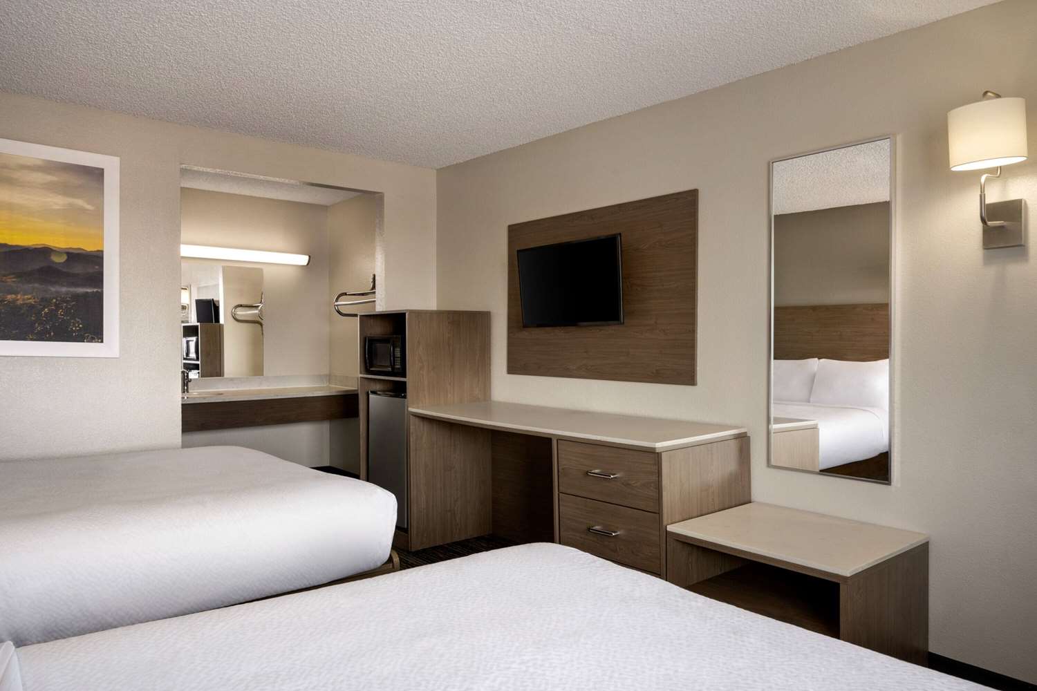 Days Inn By Wyndham Fresno South 7/38