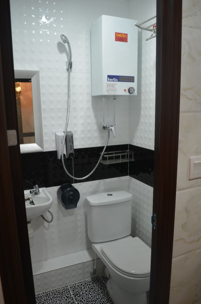 Hotel Skylark 24/61