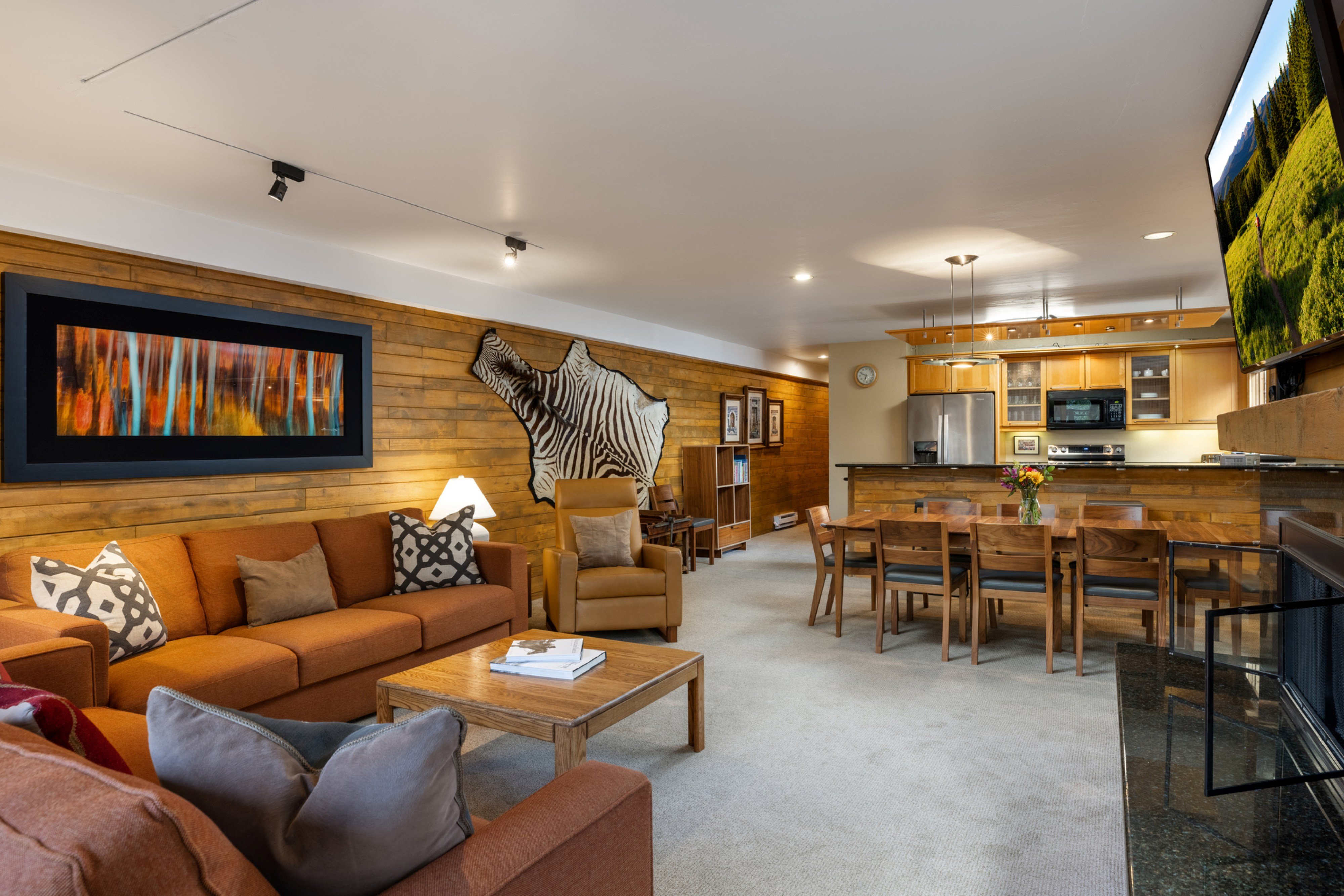 Montaneros Condominiums 26/50