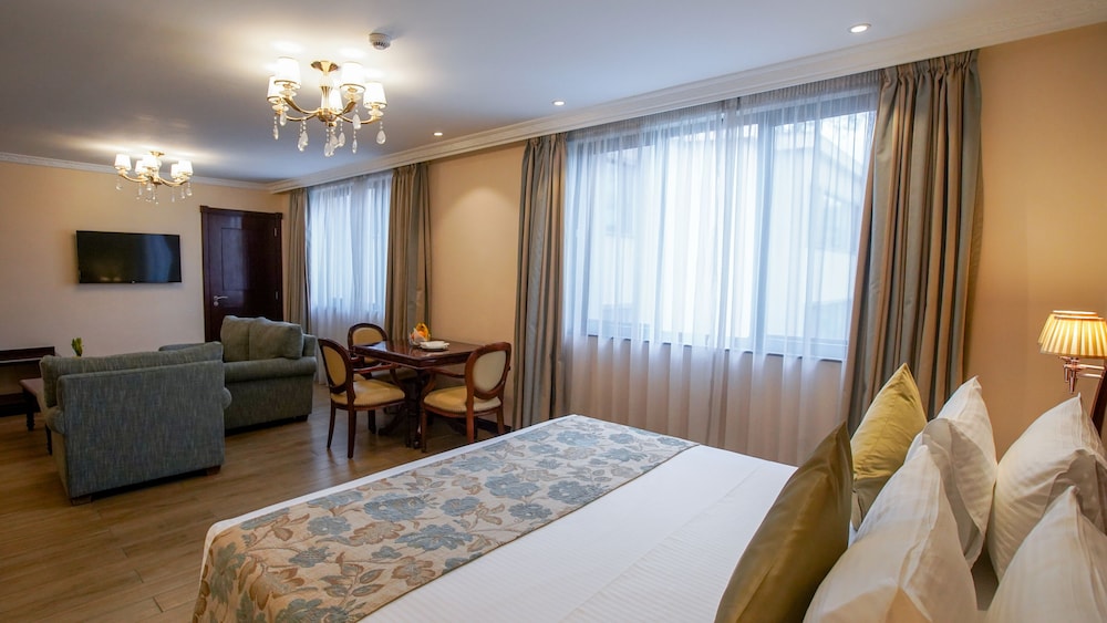 Woodland, Studio, Suite, King Bed