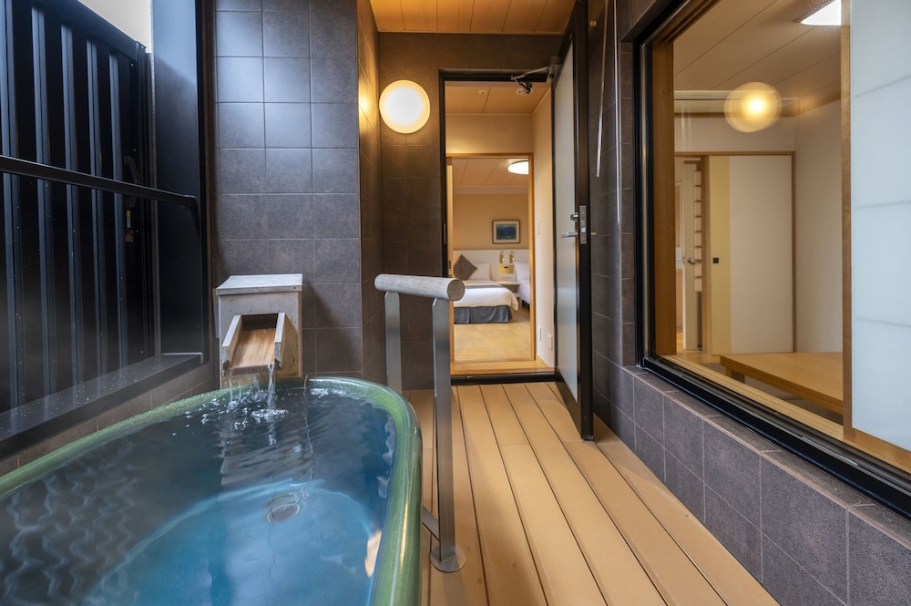 Kamenoi Hotel Ome (ex. Kanpo No Yado Oume) 25/48