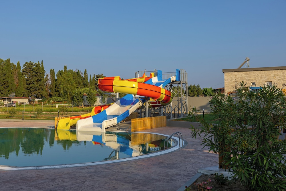 Blue Water Resort 46/60