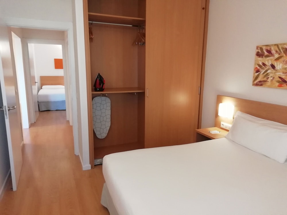 Aura Park Aparthotel 18/69
