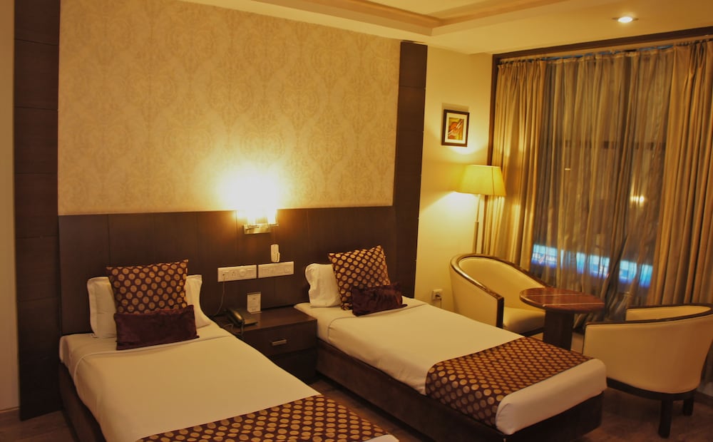 HOTEL SURYA PLAZA 9/46